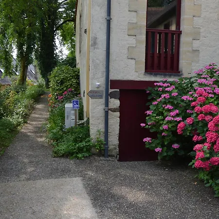 Les Deux Tours Bed & Breakfast