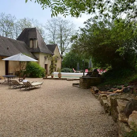 Les Deux Tours Отель типа 