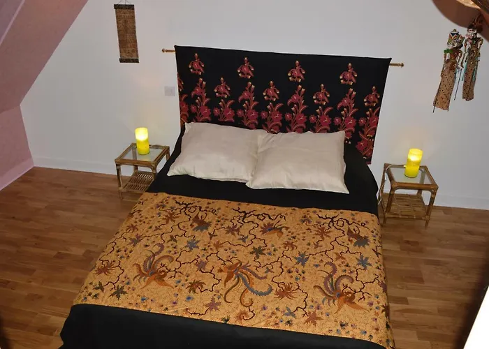 Bed & Breakfast Les Deux Tours 4*